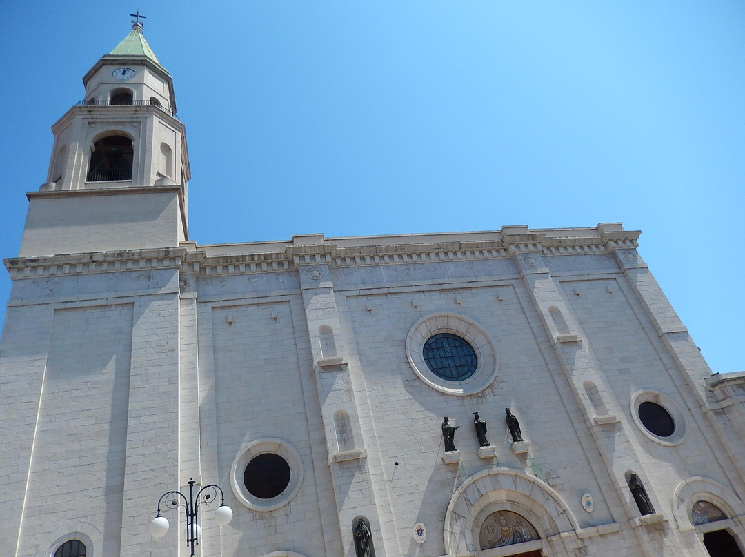 Cattedrale San Cetteo-佩斯卡拉必去景点