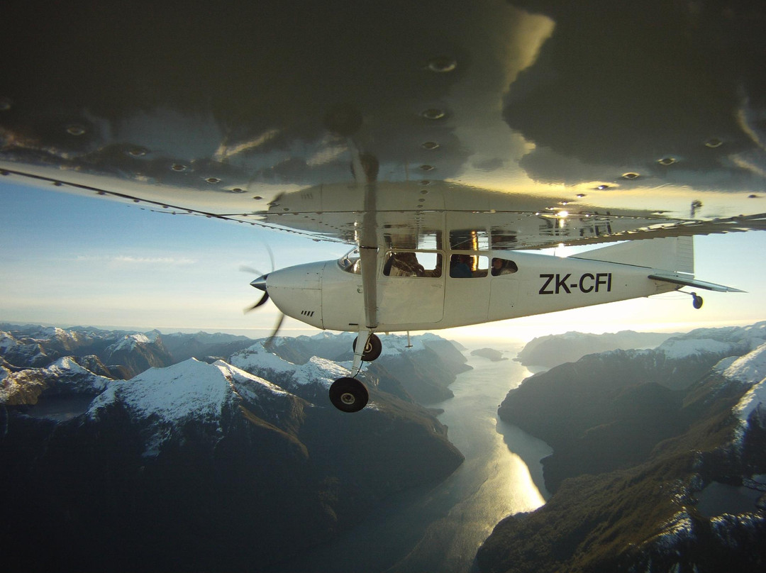 Fly Fiordland景点图片