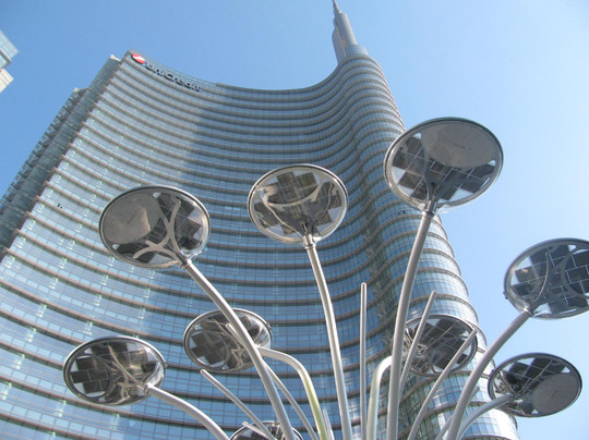 盖·奥兰蒂广场-米兰必去景点