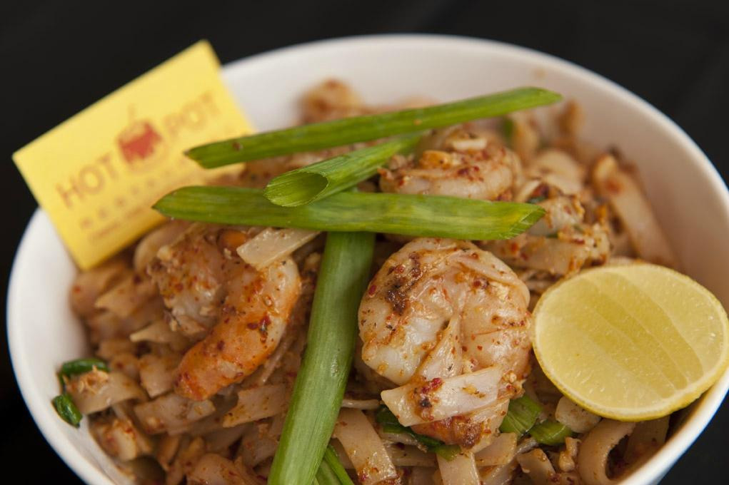 Pitambar Hat Bajali餐馆和美食-Hot Pot