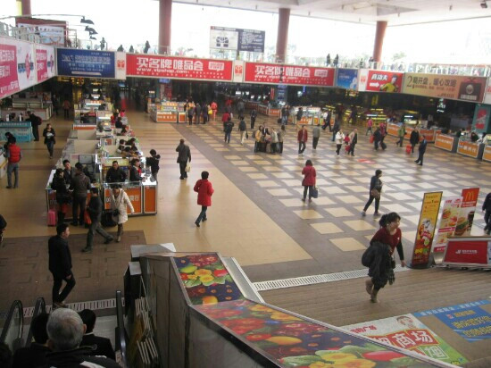 拱北口岸购物广场-珠海市必去景点