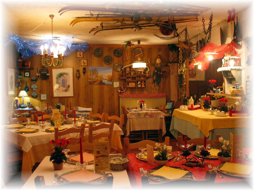 Marilleva 1400餐馆和美食-Ristorante Residence Bucaneve