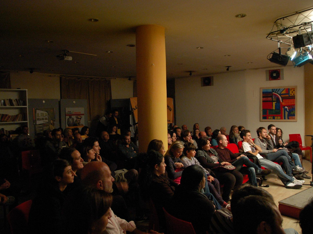 Aurora Ridens-阿雷佐必去景点