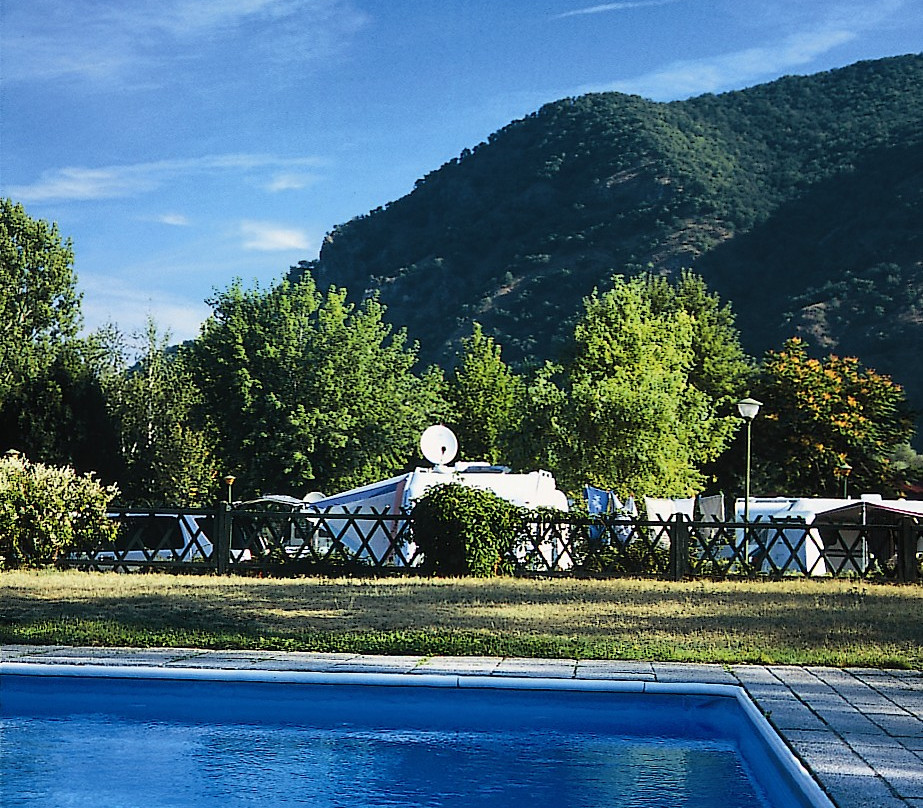 Domos Camping
