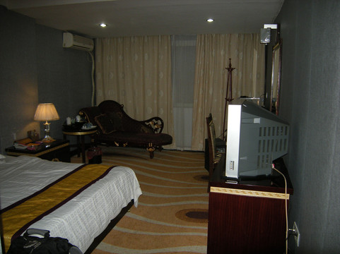 华南大酒店（湛江站店）主图