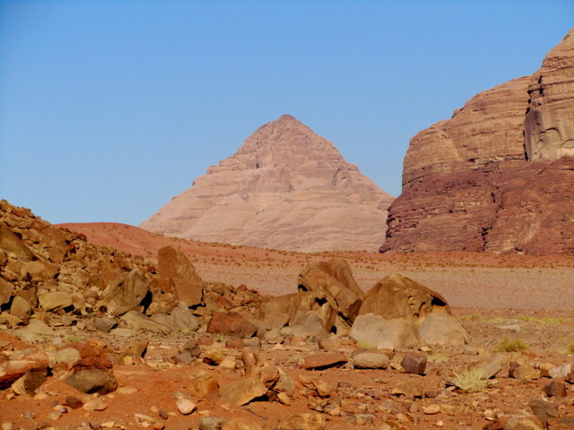 Jordan Tracks-Wadi Rum Village必去景点