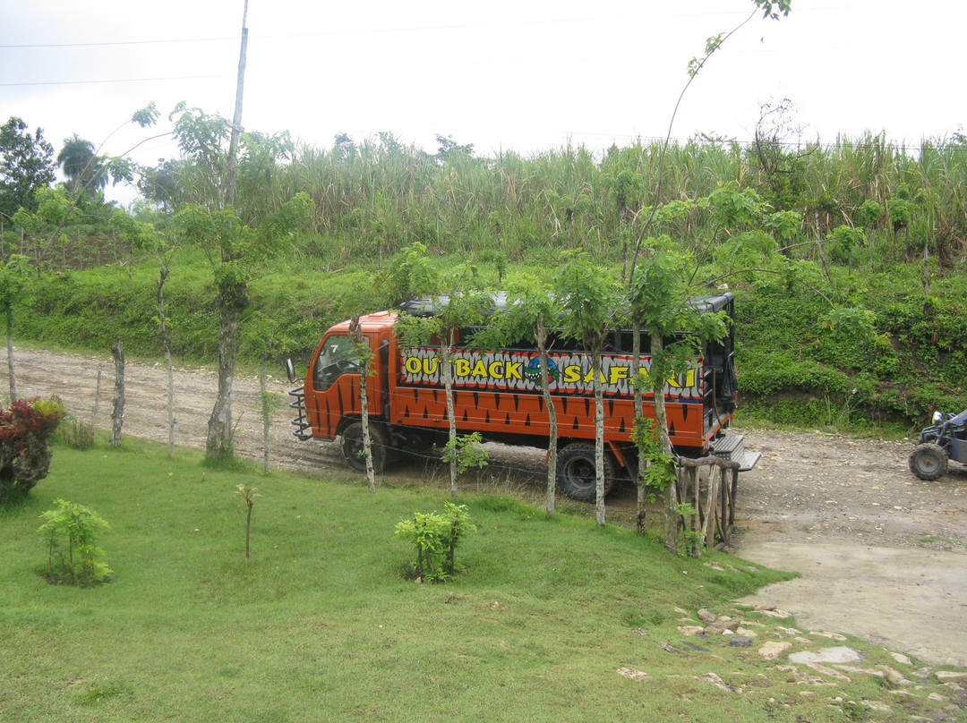 Outback Adventures-普拉塔港必去景点