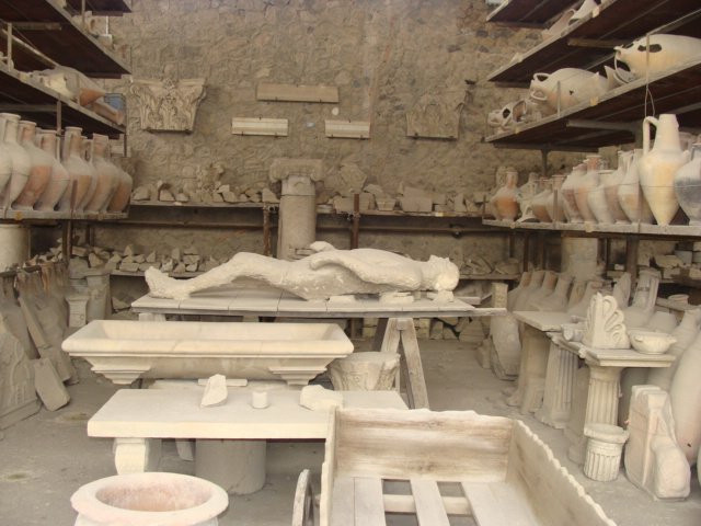 Via delle Tombe-庞贝必去景点