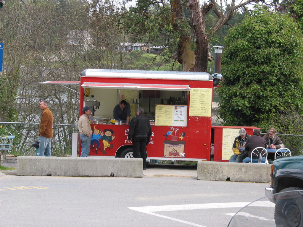 Mayne Island餐馆和美食-Max & Moritz Spicy Island Food