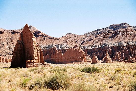 Cathedral Valley Loop-圆顶礁国家公园必去景点