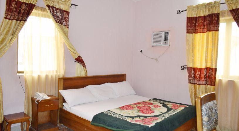 Clesta Hotel