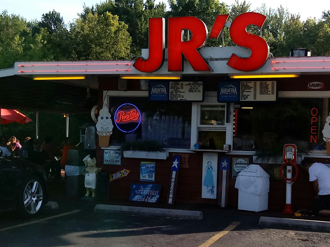 Grabill餐馆和美食-Jr's Dairy Sweet Drive Inn
