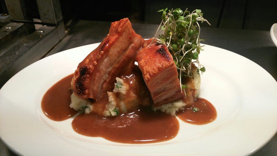 Tyrrellspass餐馆和美食-Woodville House Restaurant & B&B