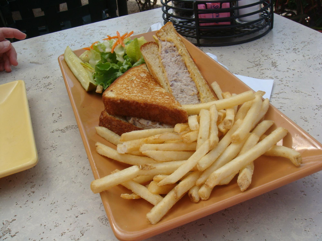 Longboards Bar & Grill