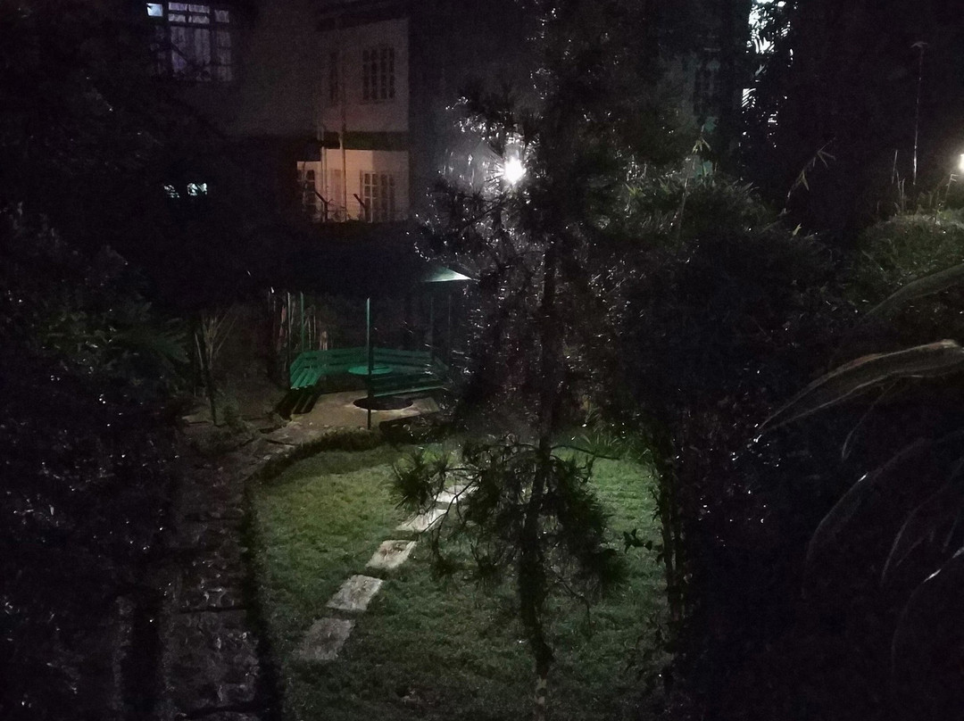 Garden Reach Hotel主图