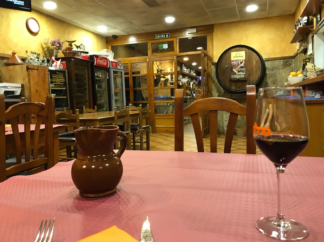 Puente la Reina餐馆和美食-La Fonda De Tito