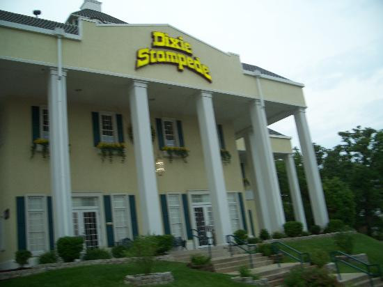 Dolly Parton's Stampede Dinner Attraction-布兰森必去景点