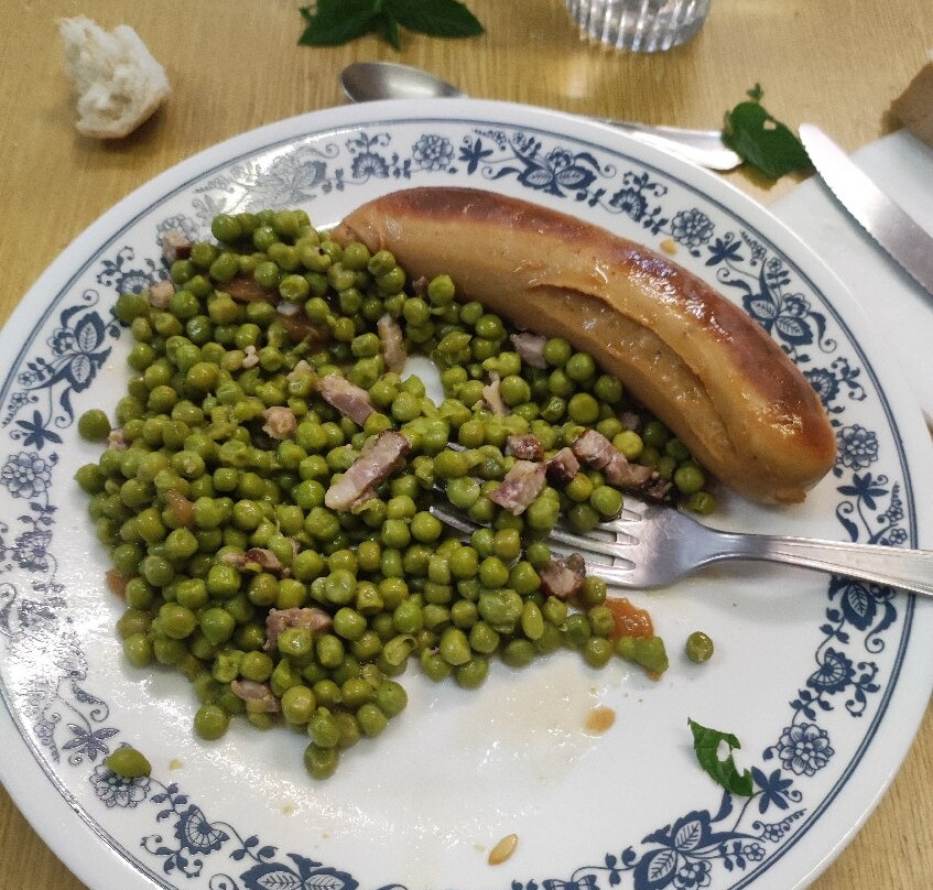 Abbaye Notre Dame Des Neiges-Saint-Laurent-les-Bains必去景点