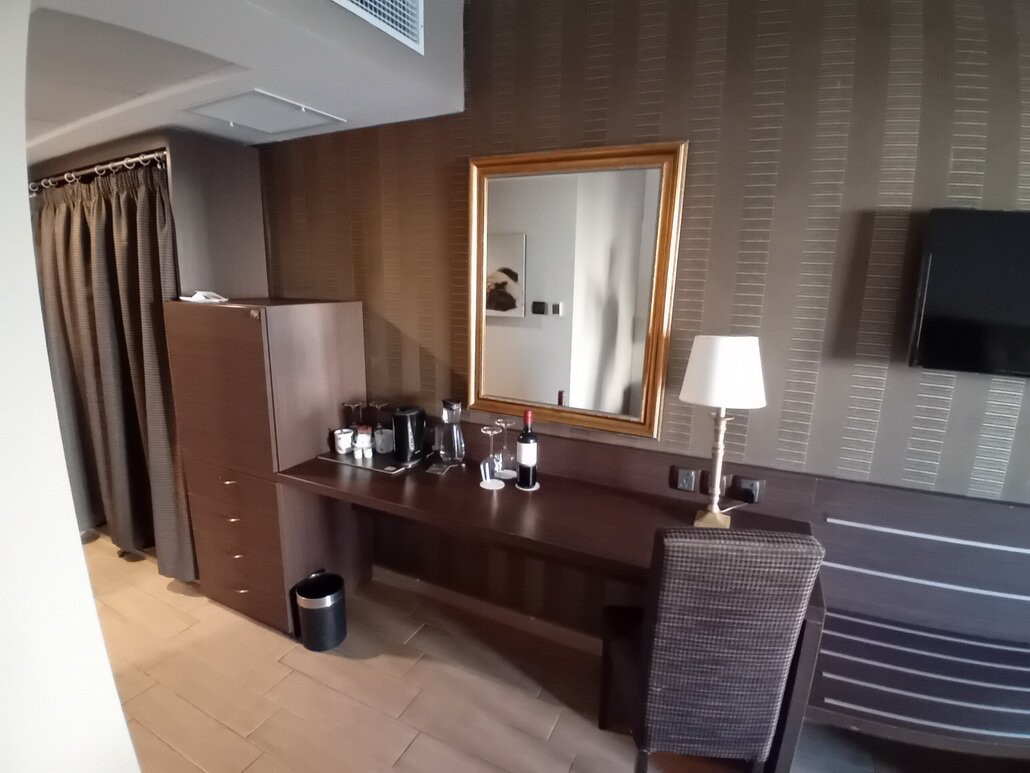 维多利亚酒店主图