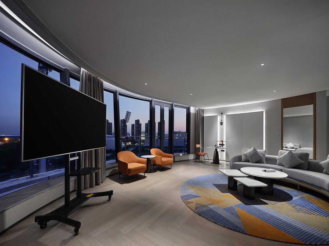 南京长江之舟逸衡酒店主图