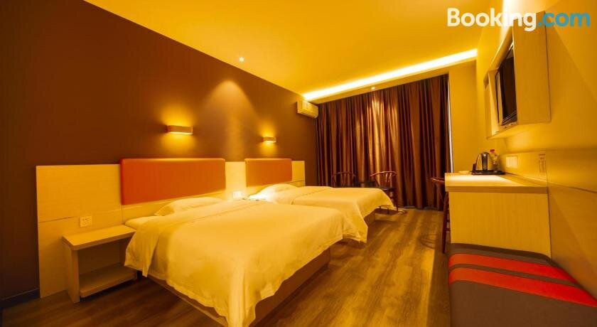 7天优品酒店(沈阳火车站太原街店)主图