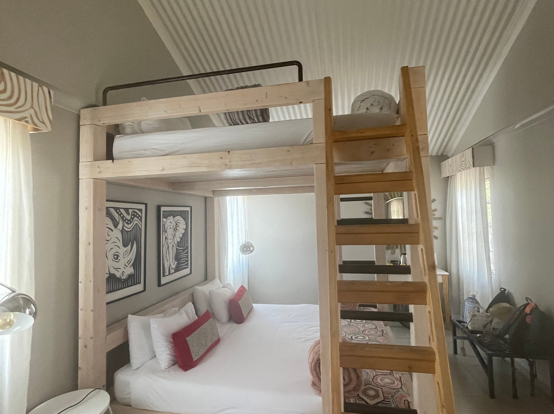 埃托沙乡村酒店主图