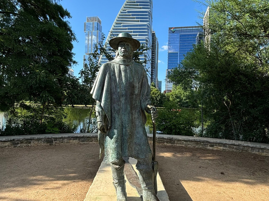 Stevie Ray Vaughan Statue-奥斯丁必去景点