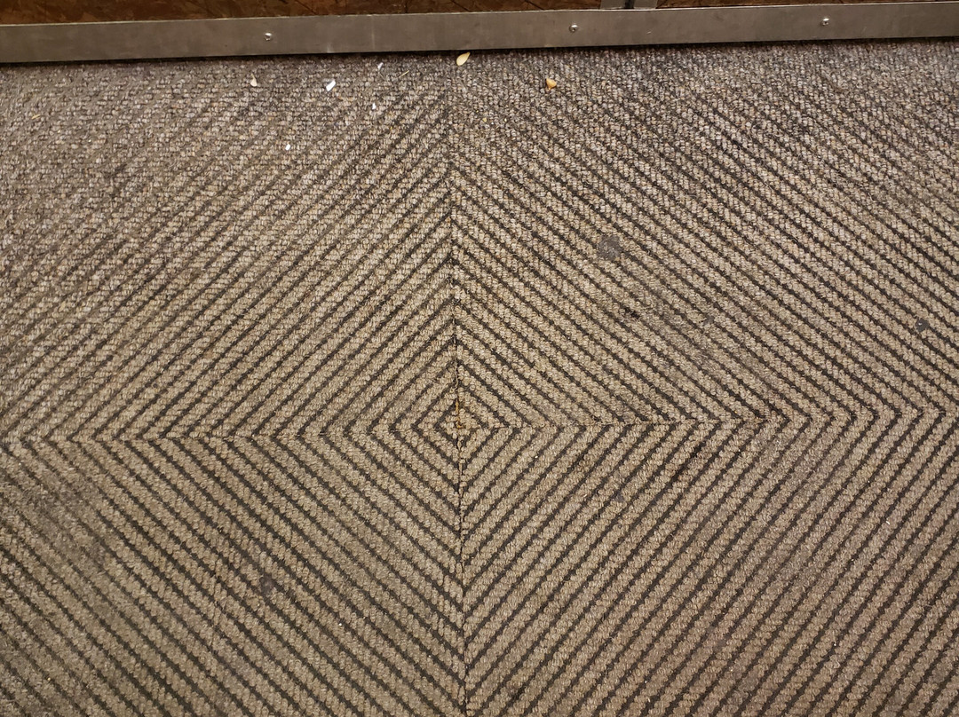 Iron Blosam Lodge主图