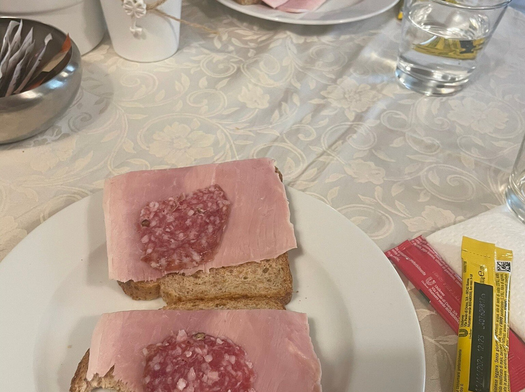 玛瑞安尼酒店主图