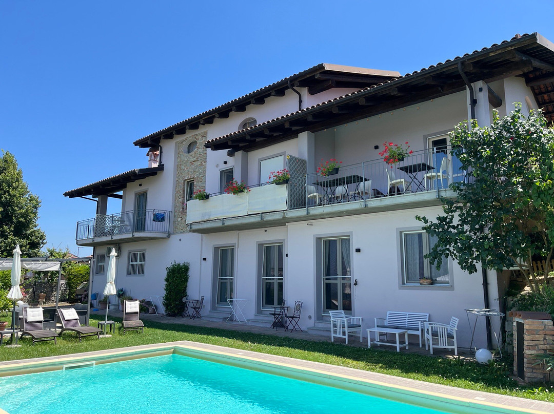 Domus Langhe B&B主图