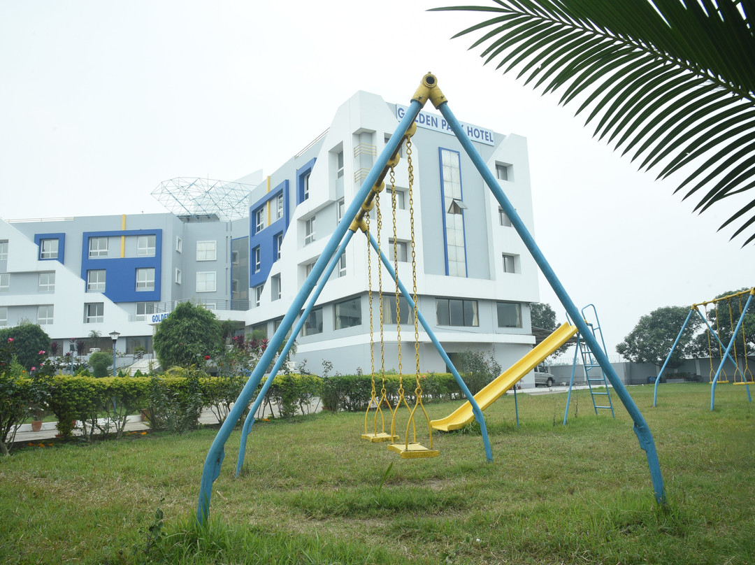 Golden Park Hotel & Resort主图