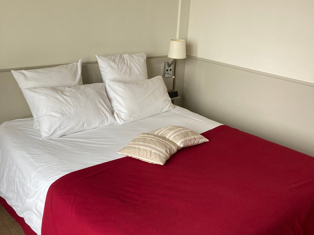 Les Herbes Folles主图