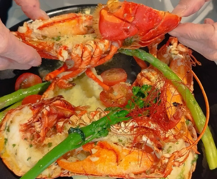 Number One Jocelyn Bistro