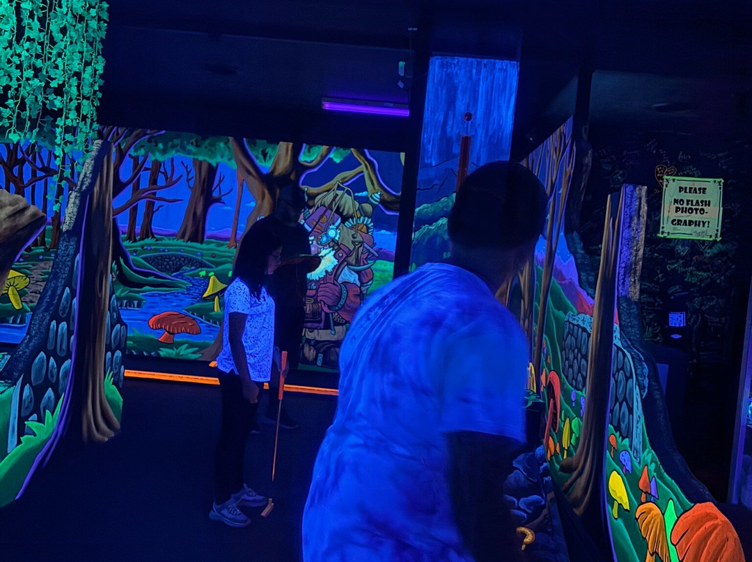 D&D Mini Golf-克拉克斯维尔必去景点