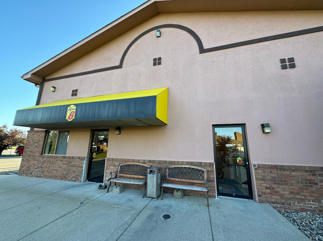 Super 8 by Wyndham Pontiac主图