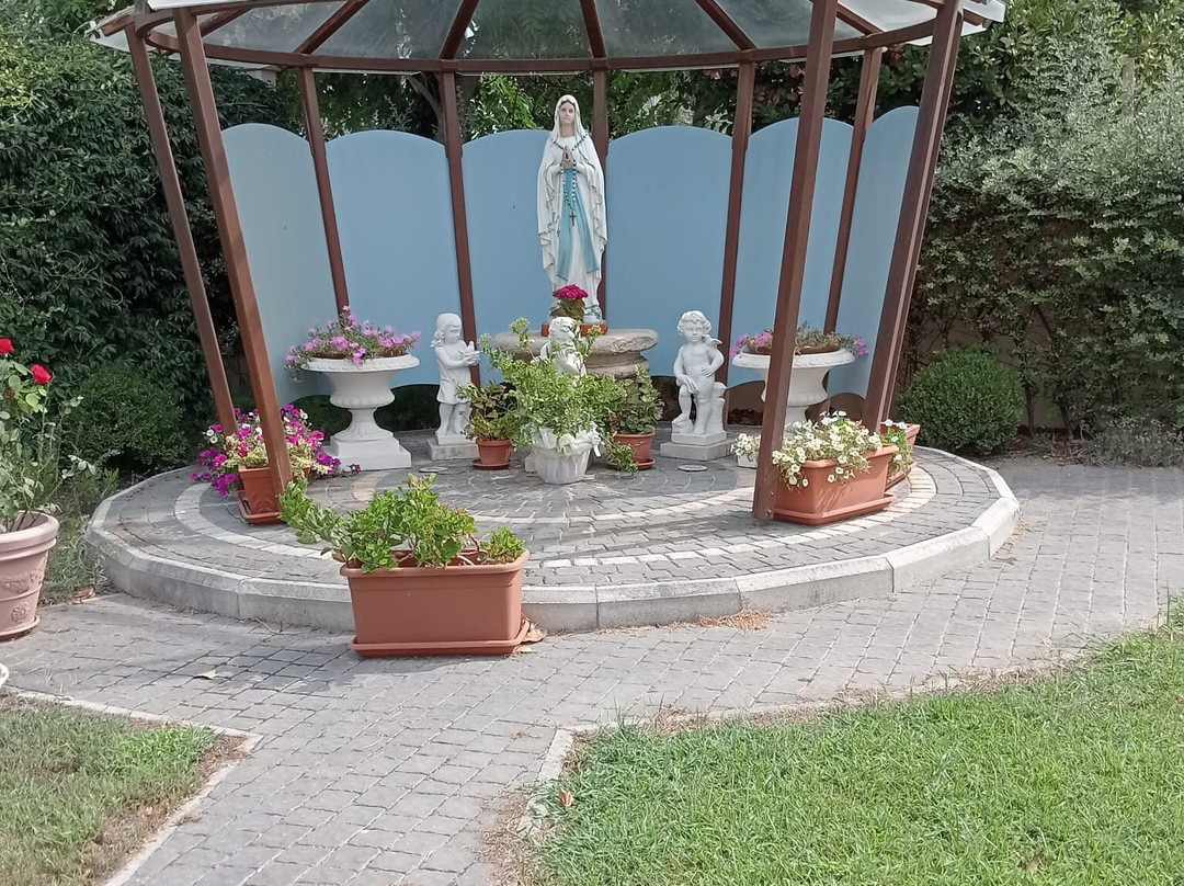 Chiesa del Crocifisso-菲乌米奇诺必去景点