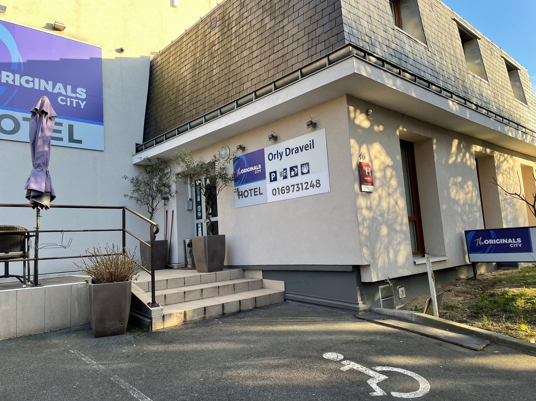 阿吉酒店主图