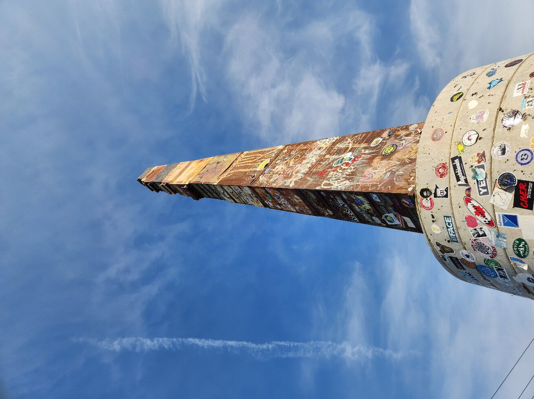 World's Tallest Filing Cabinet-伯灵顿必去景点