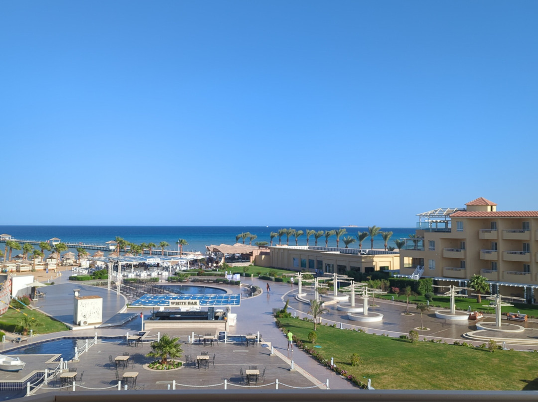 Amwaj Beach Club Abu Soma Resort主图