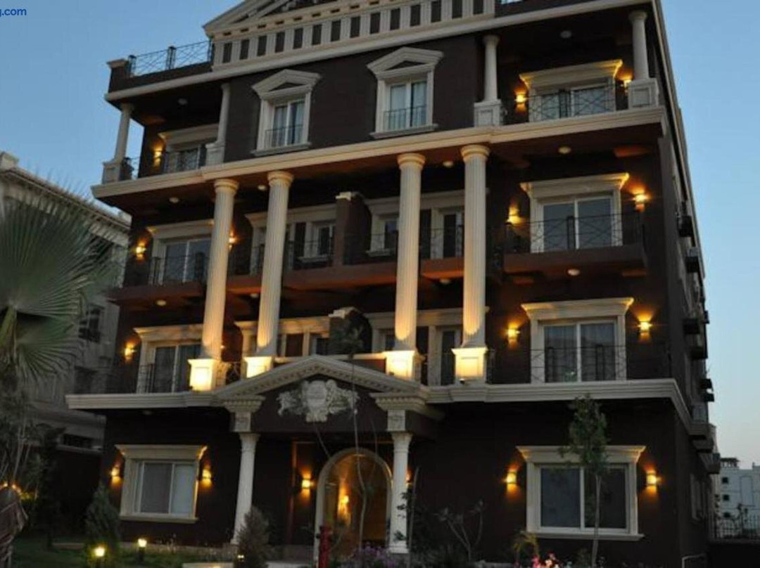Luxury Towers Host