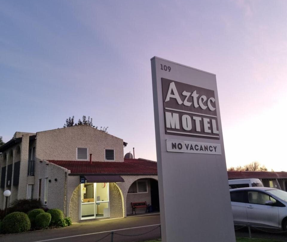 Aztec Motel主图
