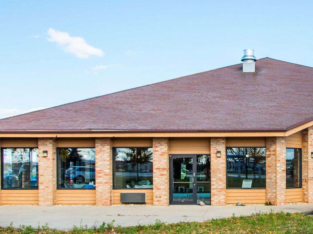 Brillion酒店住宿-Quality Inn & Suites