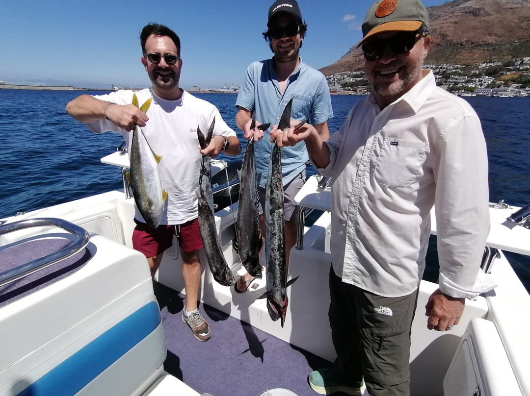 Cape Boat Charters-西门镇必去景点