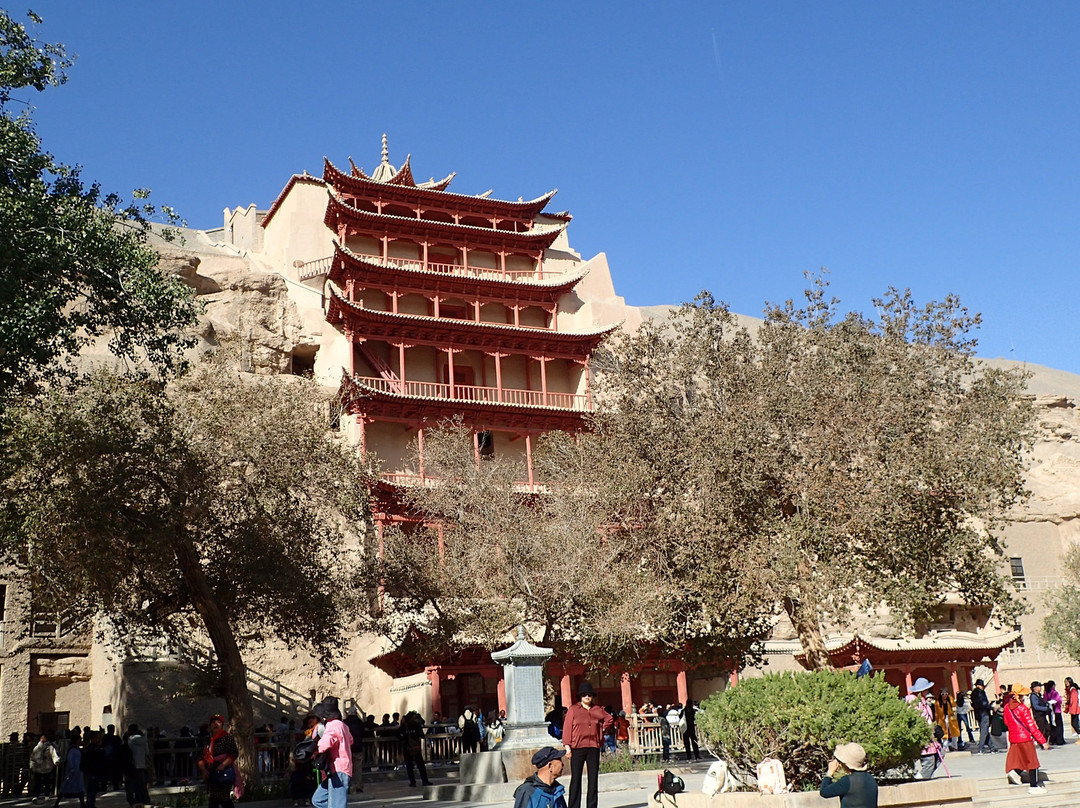 Silk Road China Tours-敦煌市必去景点