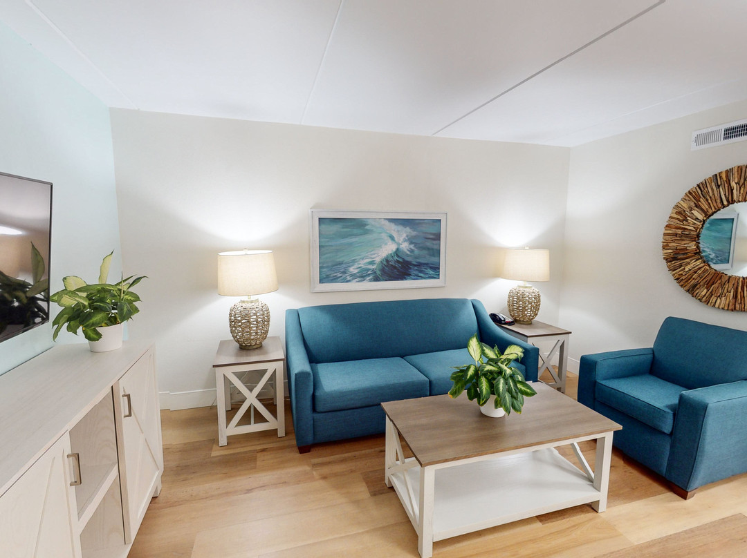 Princess Royale Oceanfront Resort主图