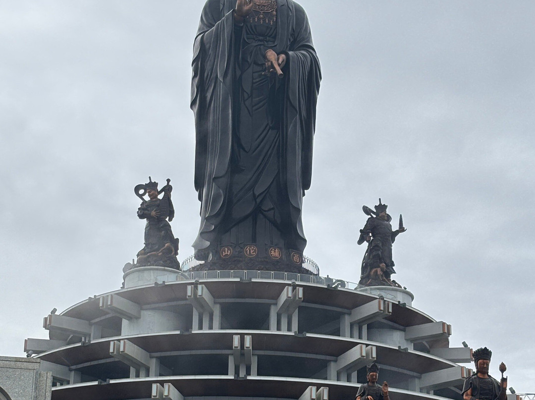 Lady Buddha Black Virgin Mountain景点图片