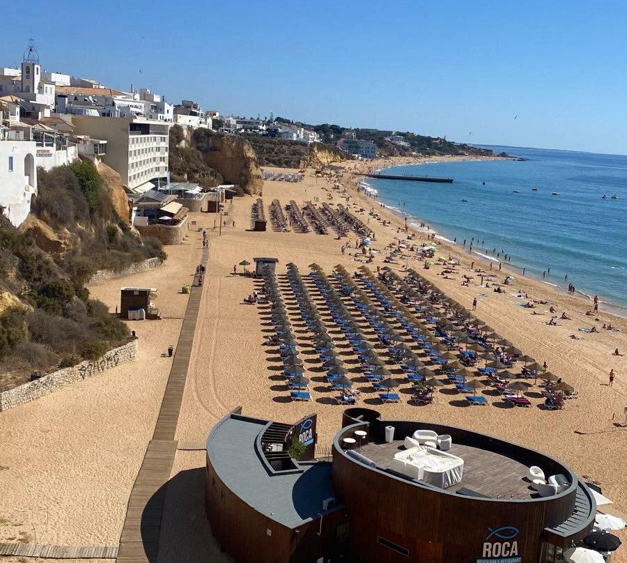 Praia do Peneco-阿尔布赞拉必去景点