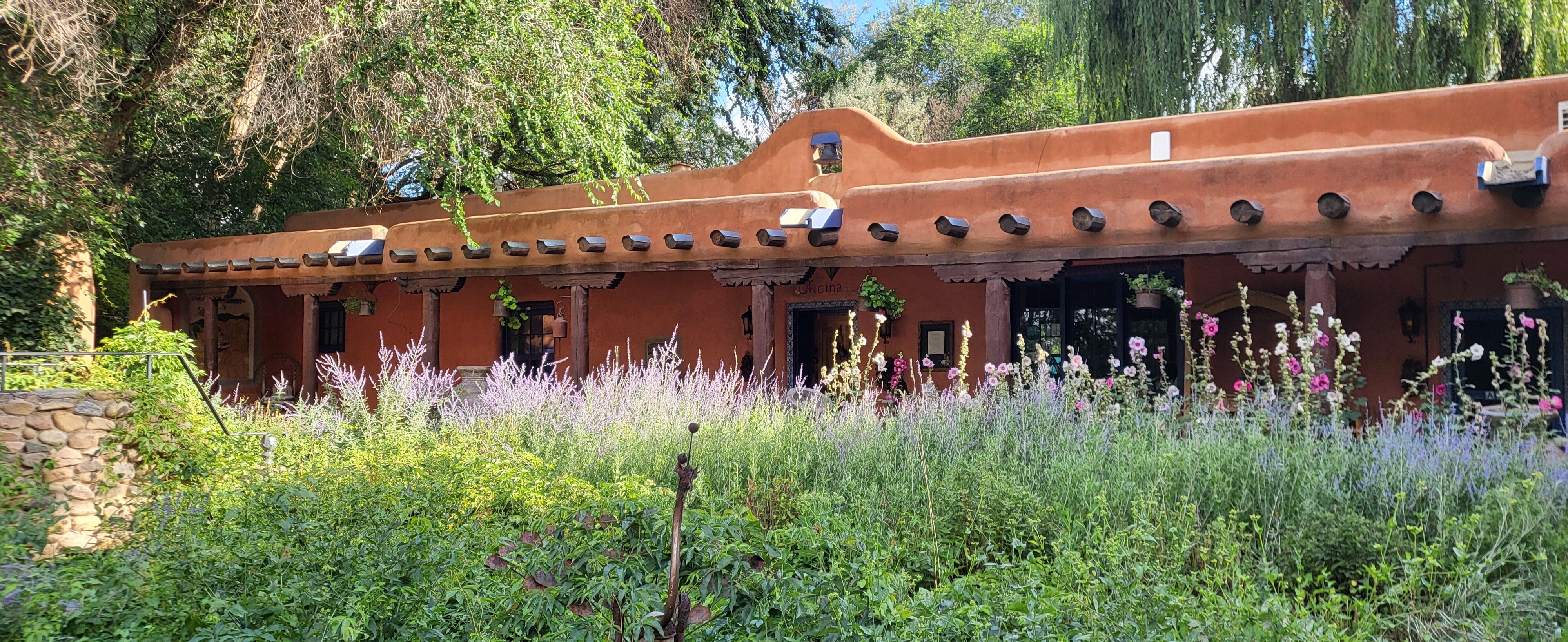 Adobe and Pines Inn B&B-官方