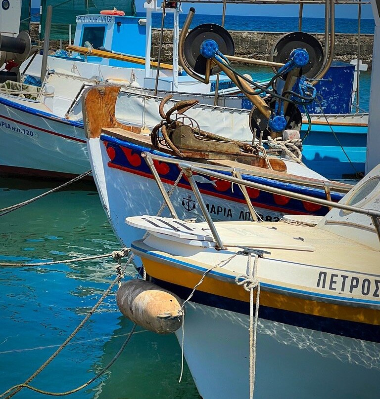 Old Port of Naoussa-纳乌萨必去景点