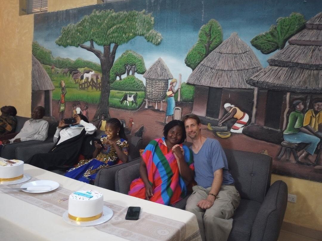 Golden Peace Hotel主图